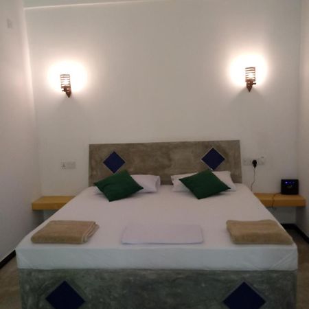 Unawatuna Backpacker Lodge Bagian luar foto