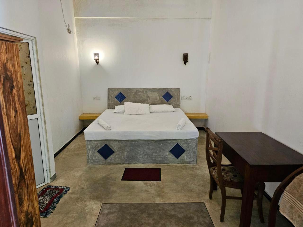 Unawatuna Backpacker Lodge Bagian luar foto
