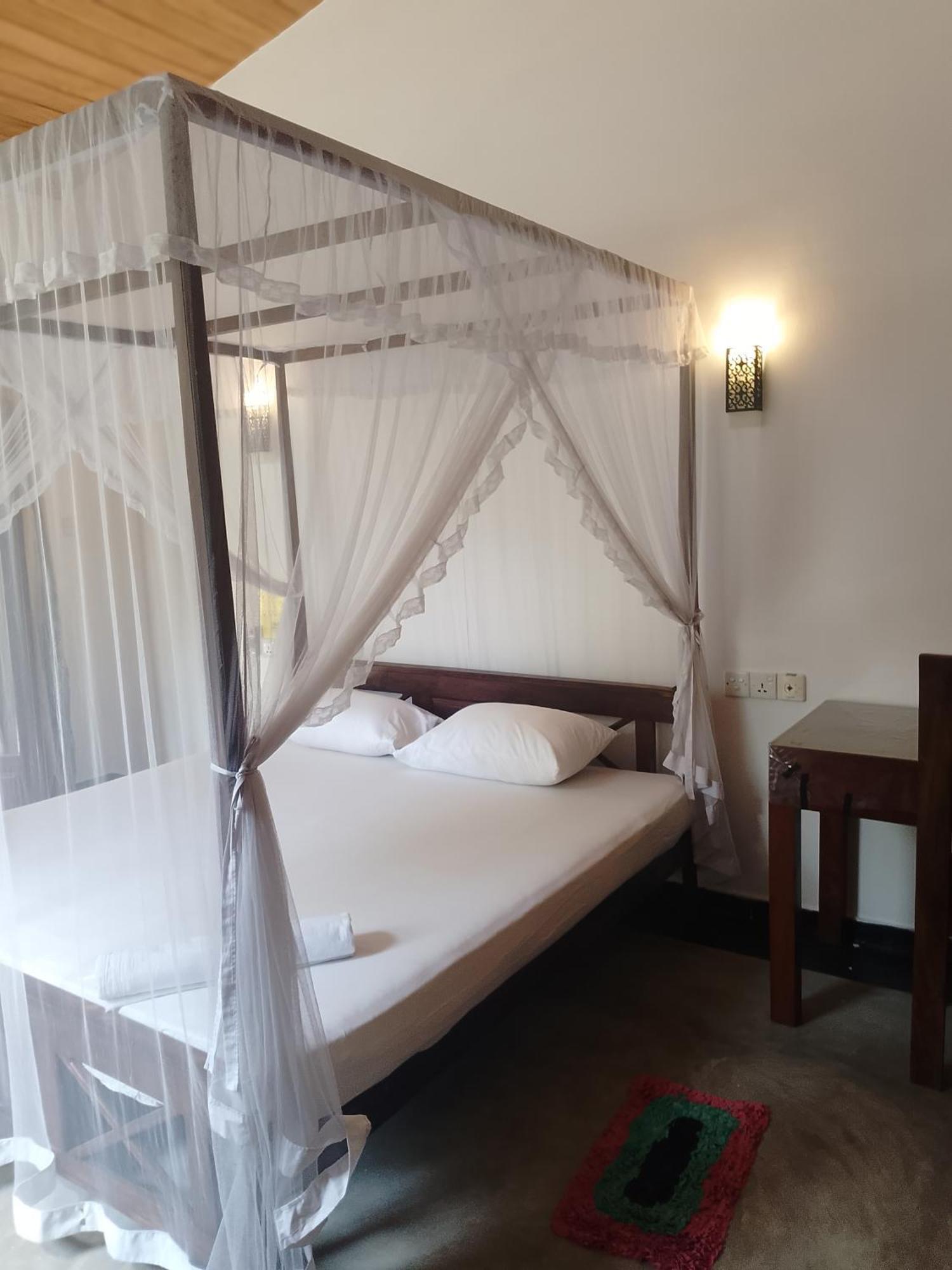 Unawatuna Backpacker Lodge Bagian luar foto