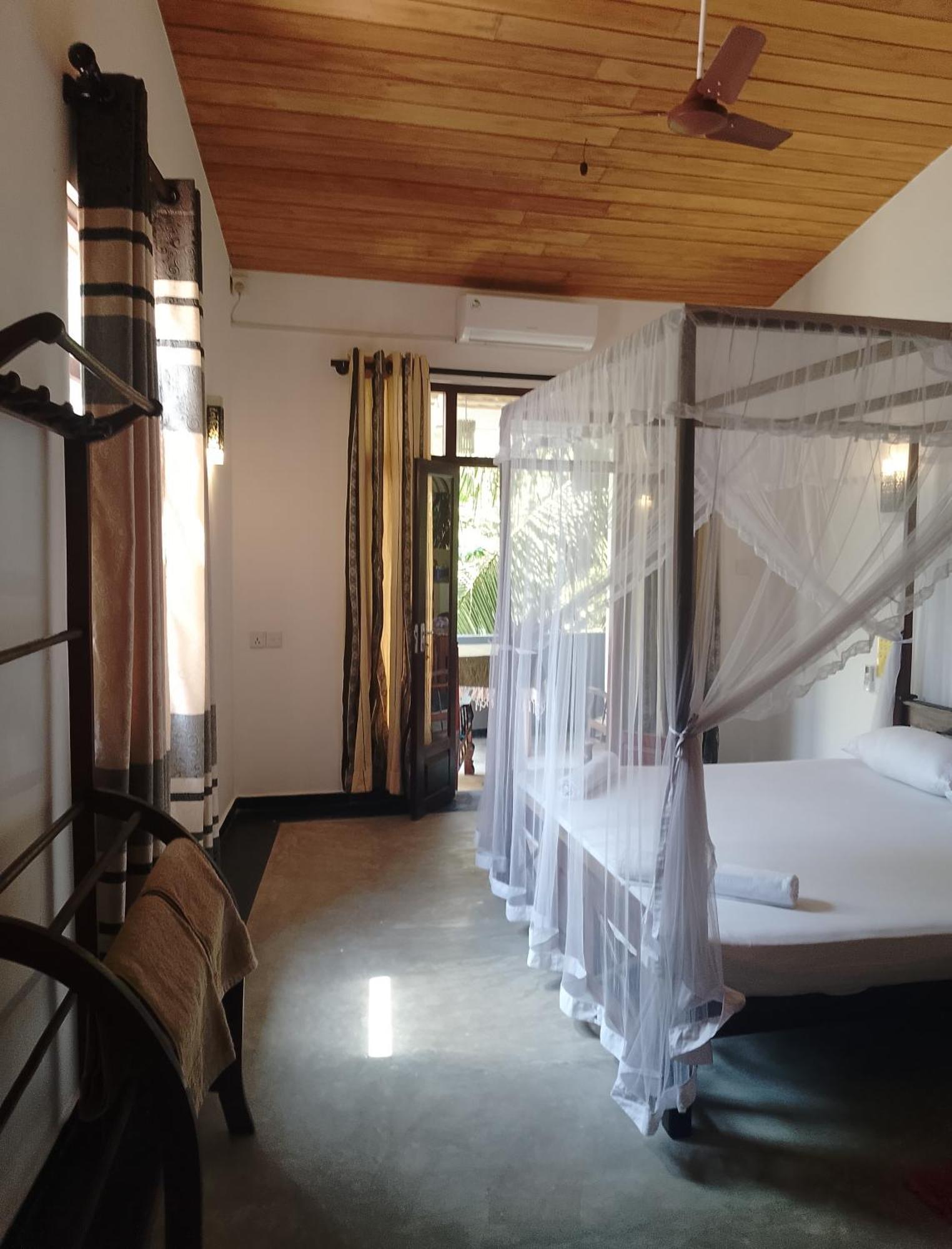 Unawatuna Backpacker Lodge Bagian luar foto