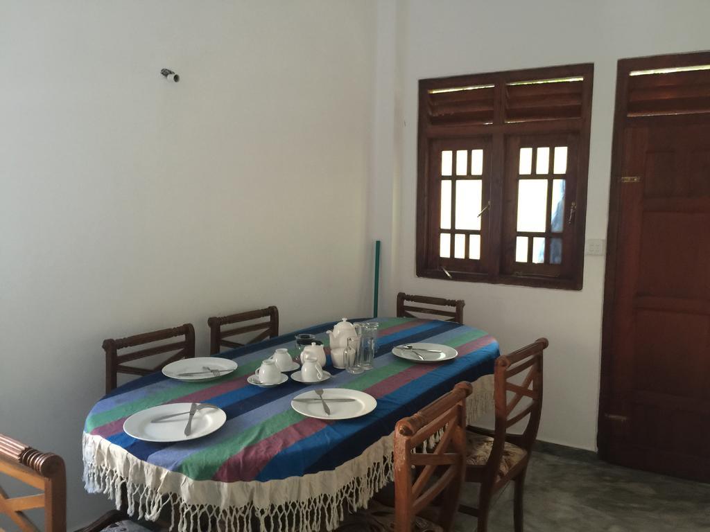 Unawatuna Backpacker Lodge Ruang foto