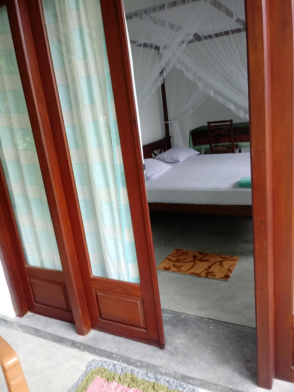Unawatuna Backpacker Lodge Bagian luar foto
