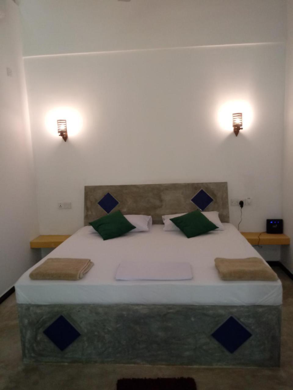Unawatuna Backpacker Lodge Bagian luar foto