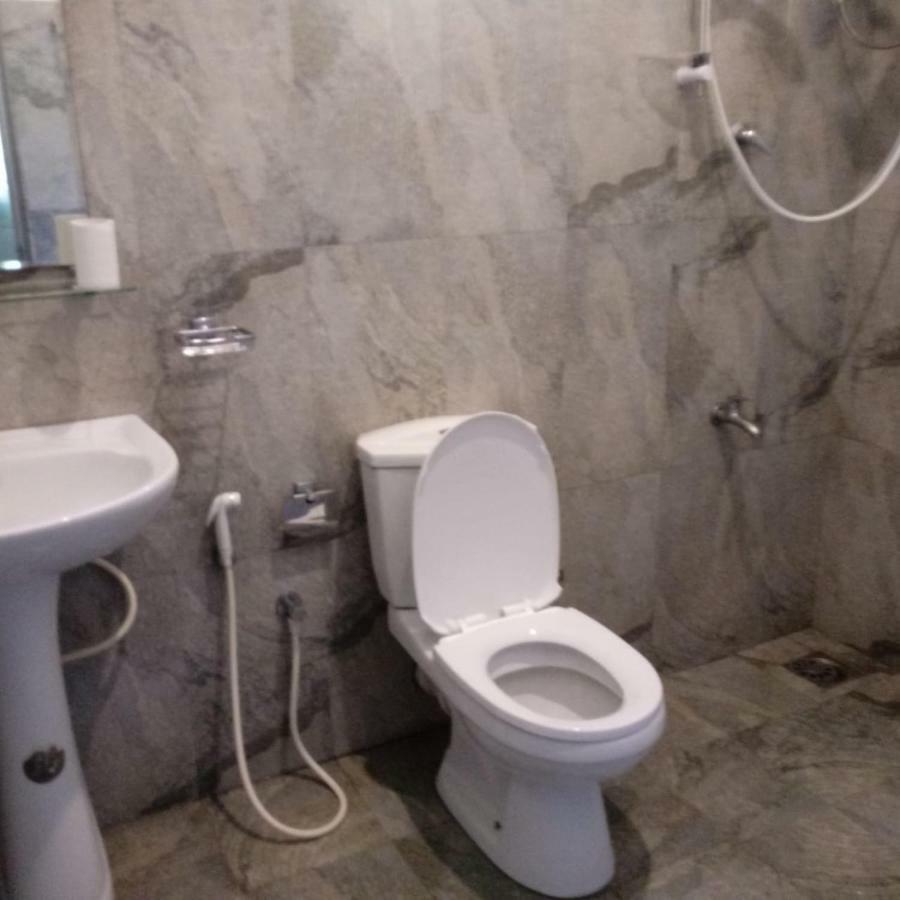 Unawatuna Backpacker Lodge Bagian luar foto